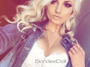 BlondieeDoll