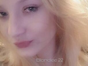 Blondiee_22