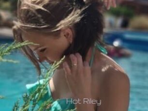 Hot_Riley