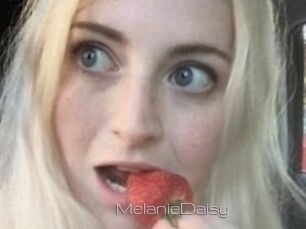 Melanie_Daisy