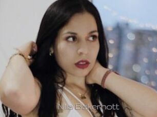 Mia_Bekerhott