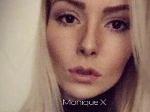 Monique_X