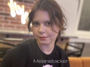 Melanietacker