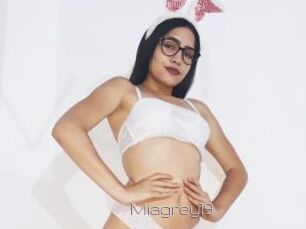 Miagrey19