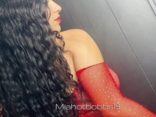 Miahotbobbs19