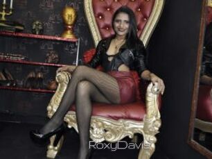 Roxy_Davis