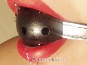 Sassandtitties