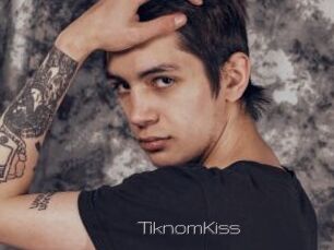 TiknomKiss