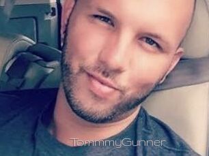 TommmyGunner
