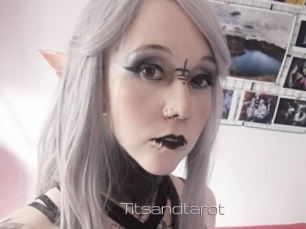 Titsandtarot