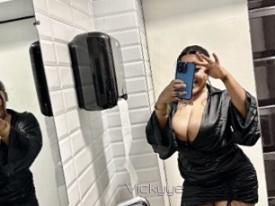 Vickyye